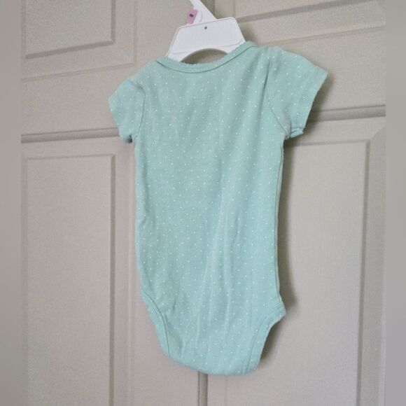 *Free Carters Short Sleeve Onesie Size 6 m - Picture 4 of 4